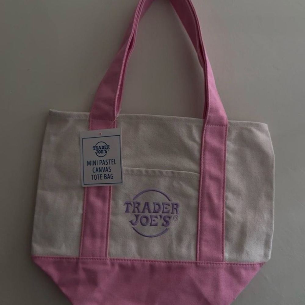 Trader Joe’s Pastel Spring Totes!